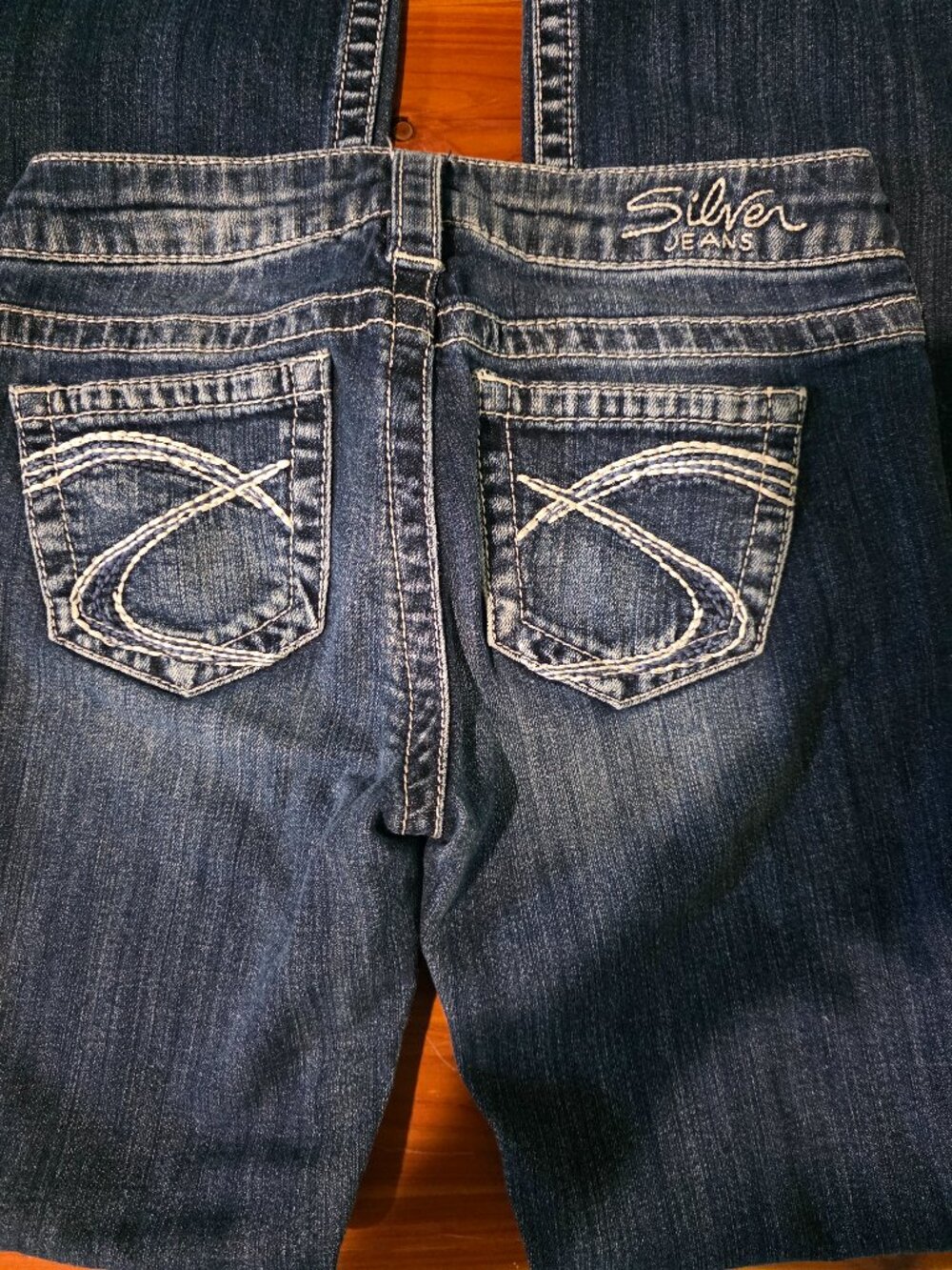 Silver Jeans Women's Dark Blue Embroidered Back Pocket Jeans